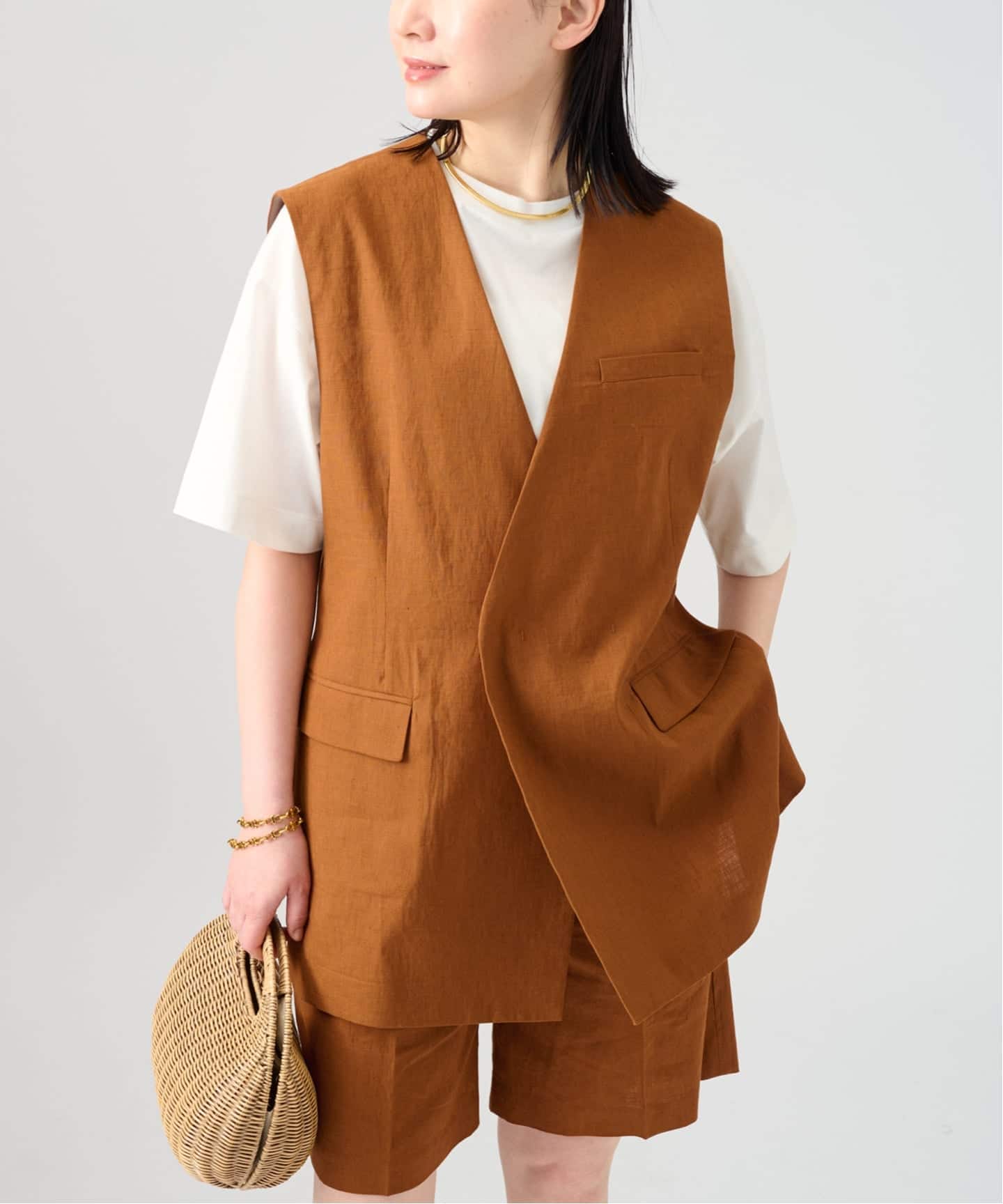 予約》Clean Linen ベスト（ジレ）｜VERMEIL par iena（ヴェルメイユ