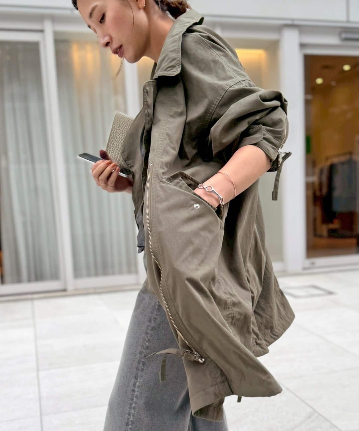 LISIERE MILITARY COATのコーディネートスナップ（STAFF.T）｜L