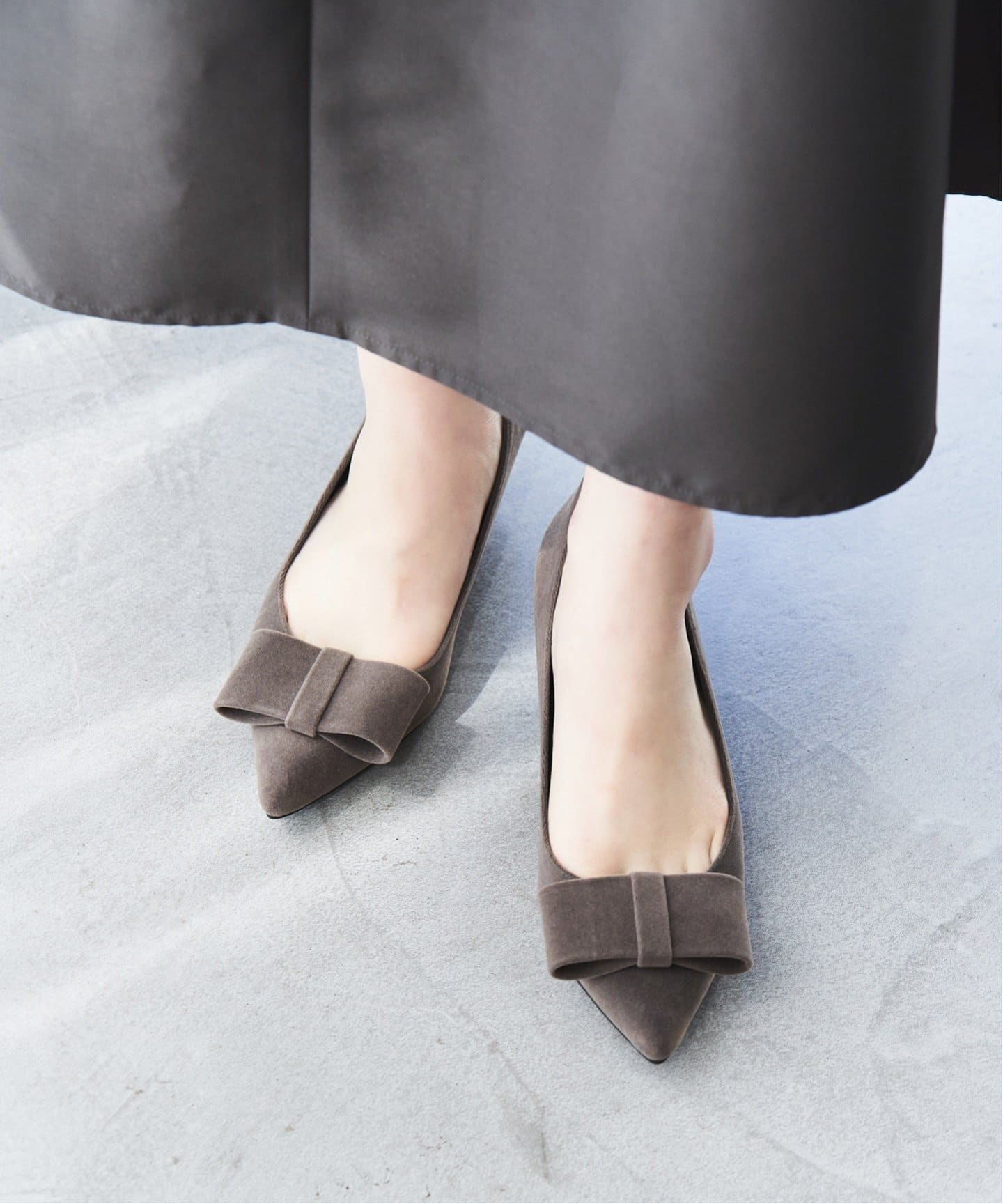 追加5》4.5cmポインテッドプレートリボンパンプス（パンプス）｜LE