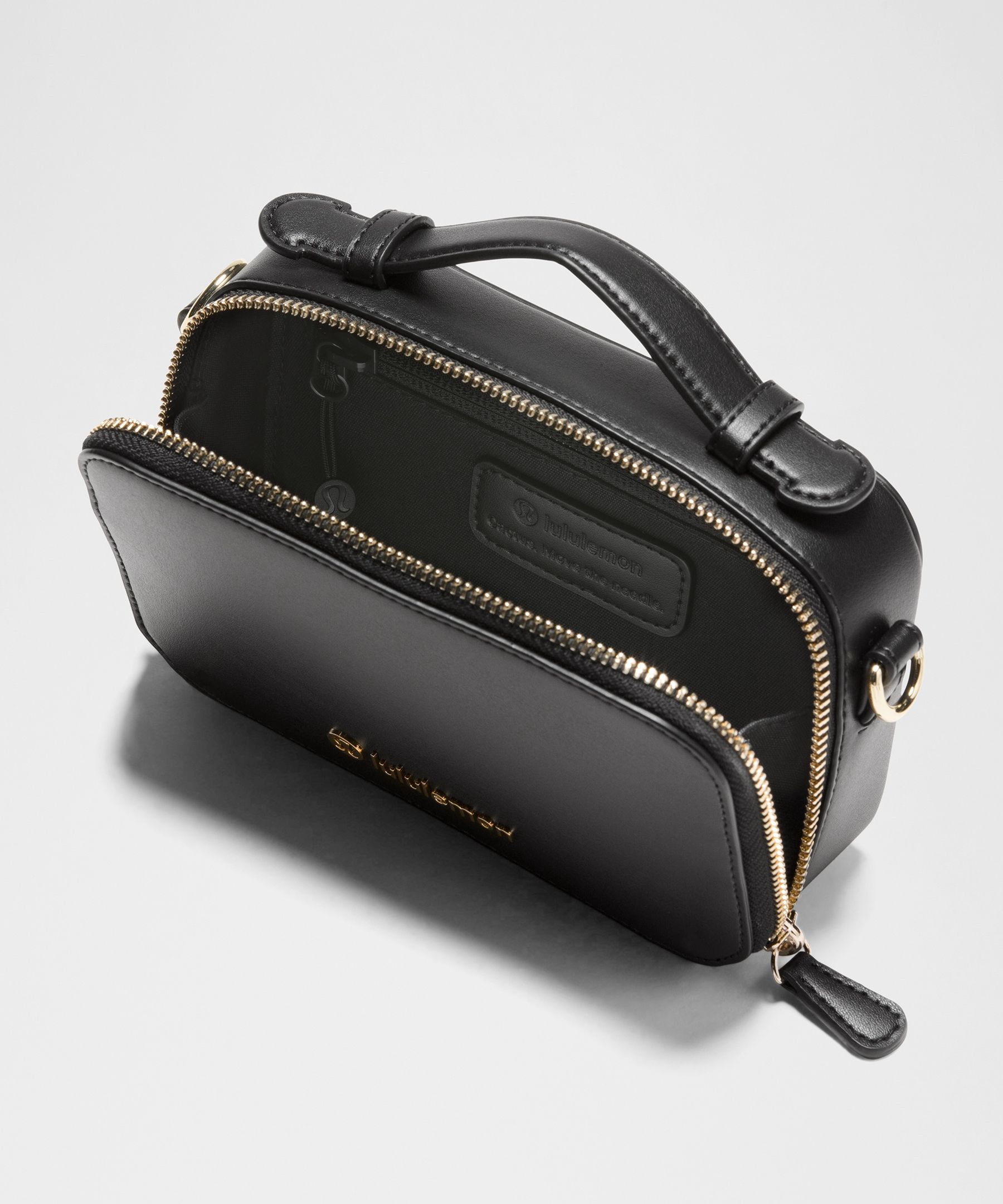 lululemon黒色グリッターショルダーバッグ lululemon（ルルレモン