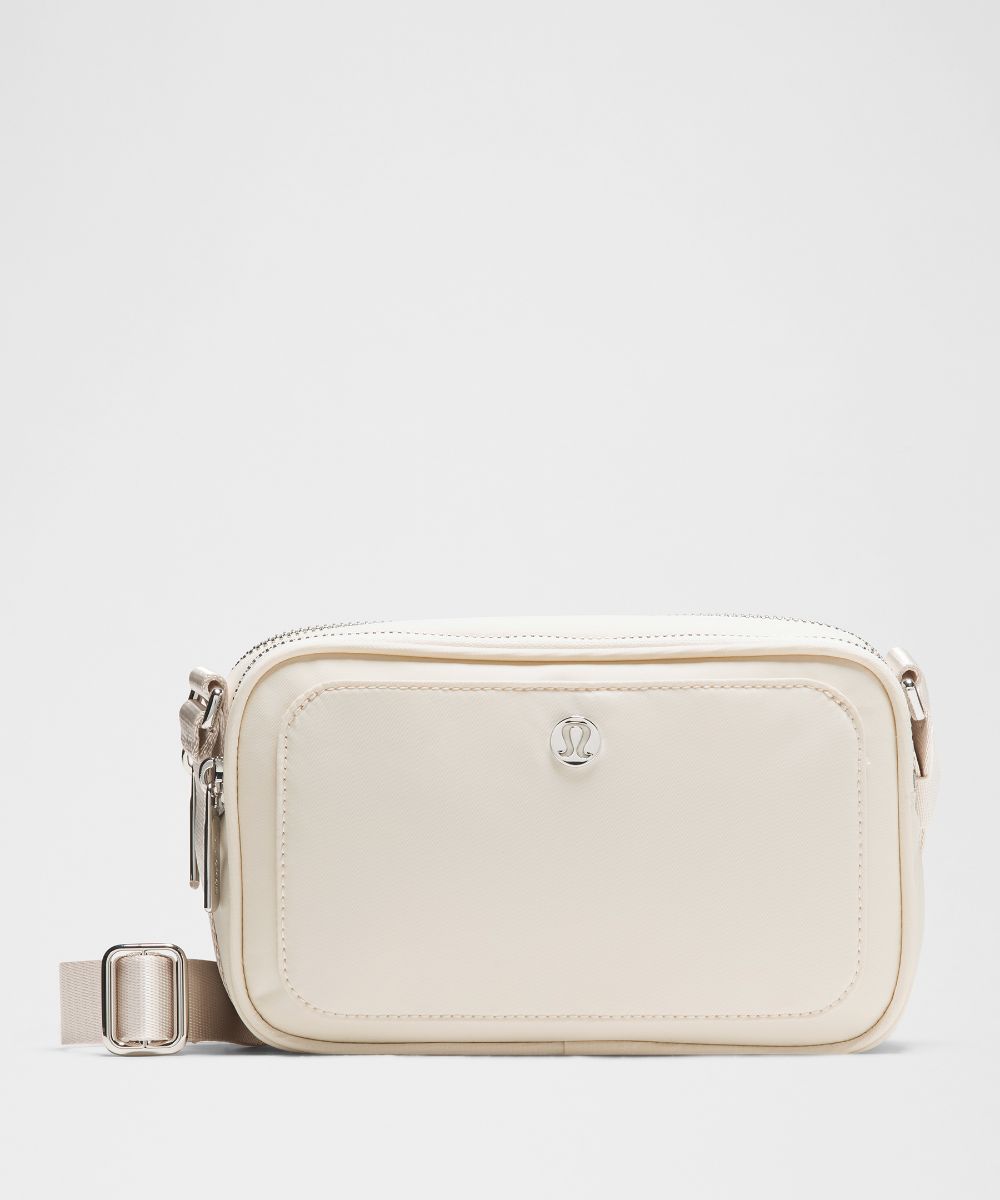 Crossbody Camera Bag 2L *Logo | Bags | Lululemon EU