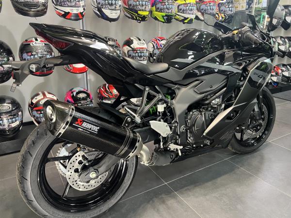 2026 KAWASAKI ZX4RR PERFORMANCE IN METALLIC MATTE GRAPHENSTEEL