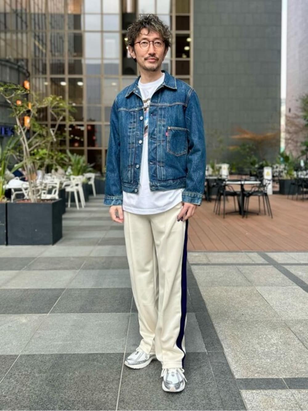 EDIFICE OFFICIAL(PULP 417 EDIFICE)｜Levi'sのデニムジャケットを使っ