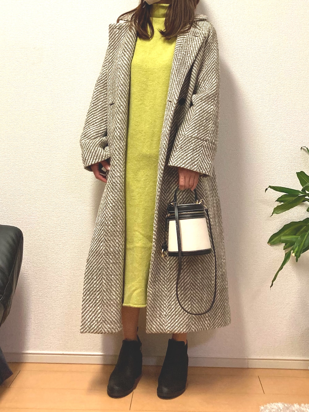 Mila Owen（ミラオーウェン）の「ヘリンボーン柄ストラップダブル