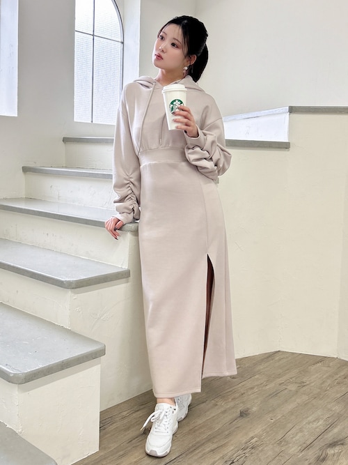 MIIA（ミーア） ワンピース サイドスリットロングパーカーワンピース