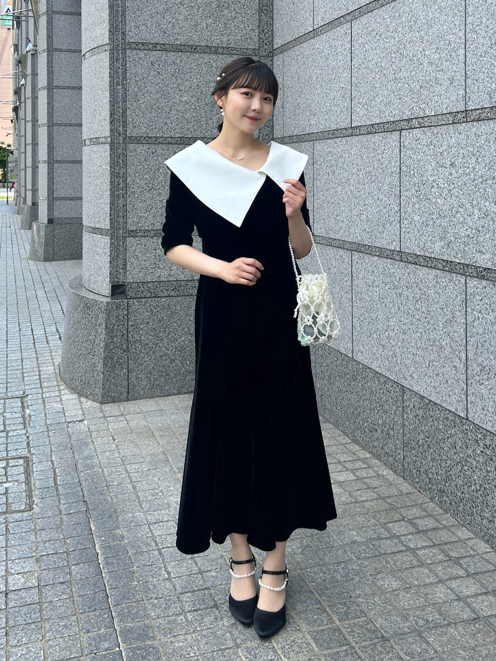 LEJA】配色アシンメトリービッグカラーベロアマーメイドシルエット