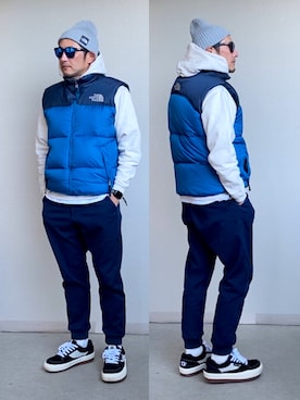 THE NORTH FACEのダウンベストを使った「ネイビー」の人気ファッション