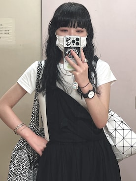 COMME des GARCONSのジャンパースカートを使った人気ファッション