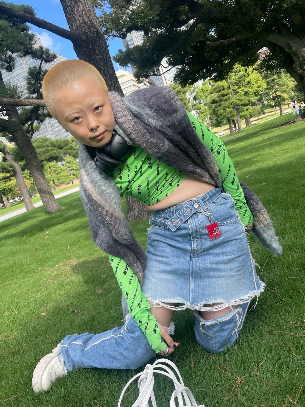 PERVERZE（パーバーズ）の「Gradient Stripe Top and Scarf（ニット