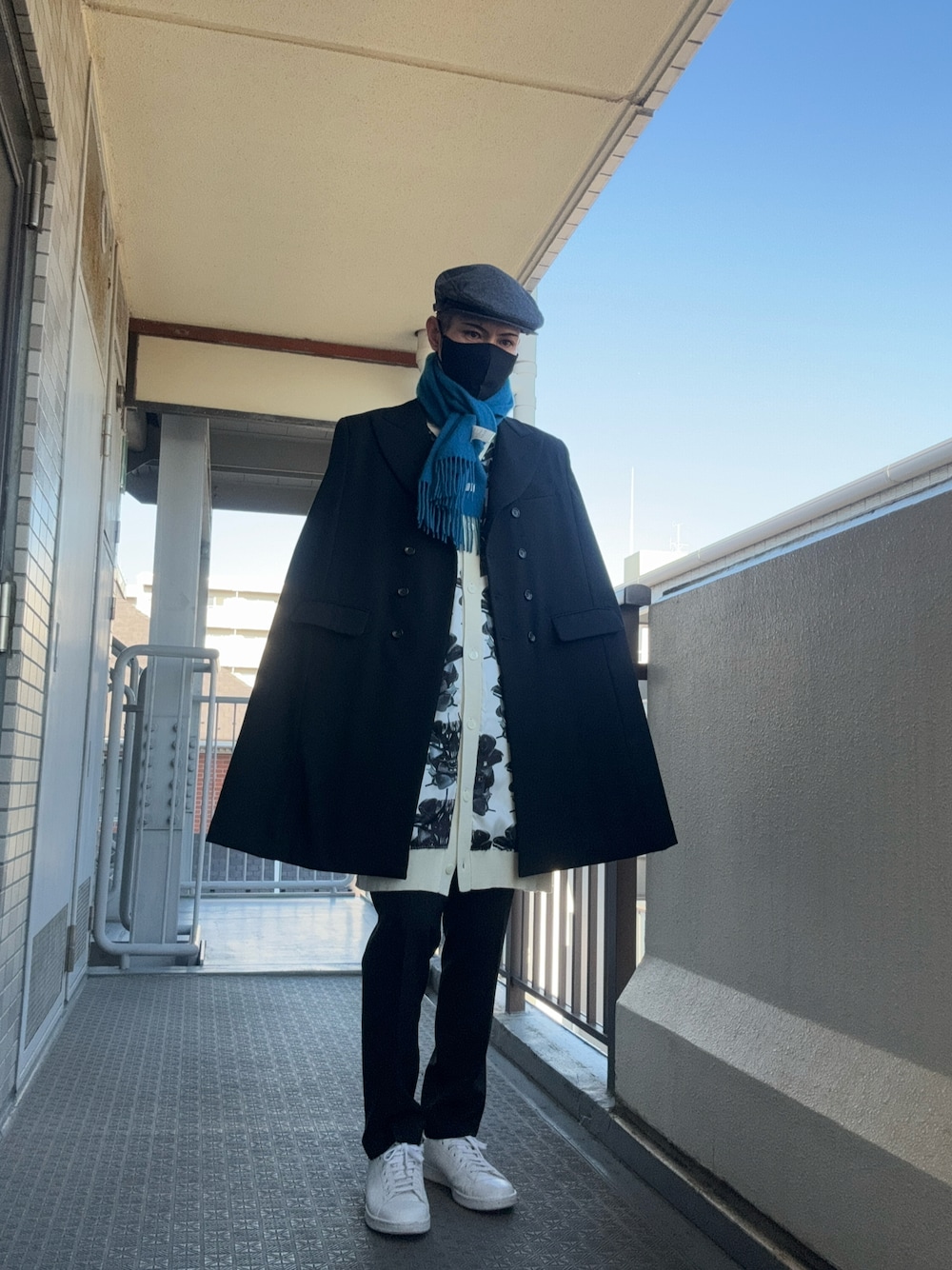 COMME des GARCONS HOMME PLUSのポンチョを使った人気ファッション