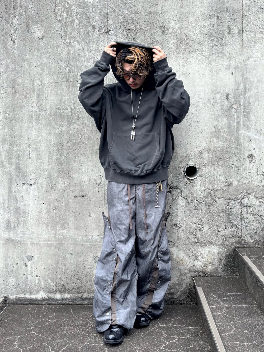 GRANCY ボタンレイヤードデザインナイロンパンツ グレーL Grancy