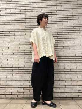 リネンスクエアケープシャツを使った人気ファッションコーディネート