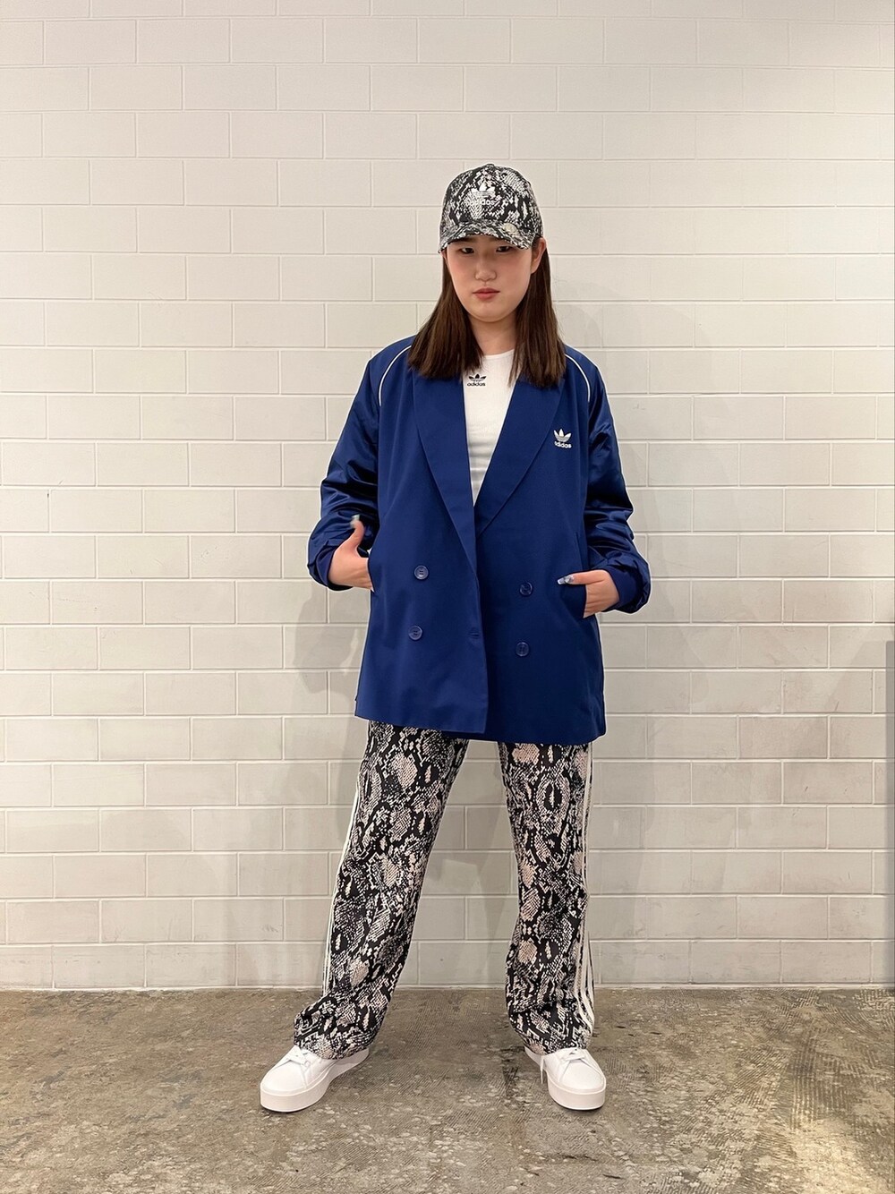 カレッジ ブレザー / アディダスオリジナルス adidas Originalsを使っ