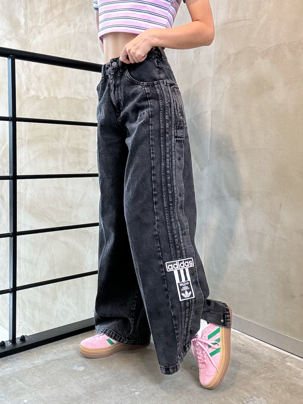 AG(アディダス オリジナルスショップ 福岡)｜adidasのパンツを使った