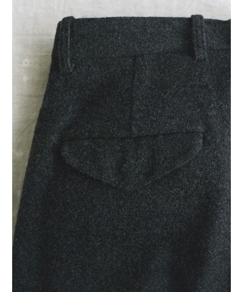 LIDNM（リドム）の「WOOL FLEECE TUCK PANTS（スラックス）」 - WEAR
