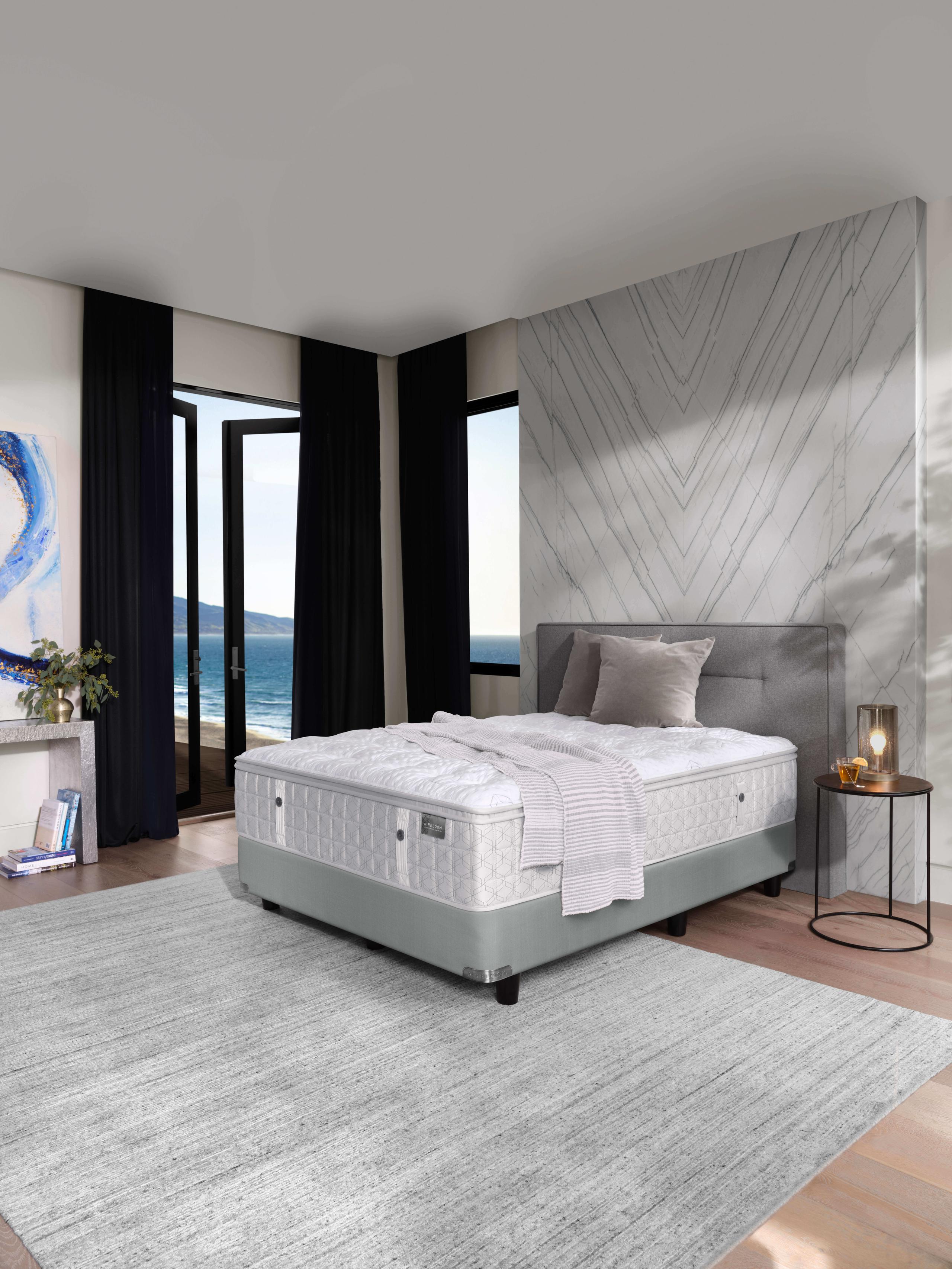 Aireloom Luxetop M2 Plush Mattress | 937500QUEEN