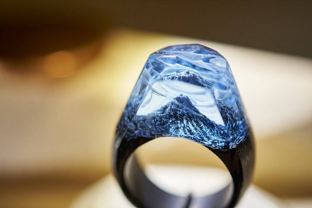 海外のSNSで話題沸騰！カナダの大自然を閉じ込めたリングの魅力 | ヨガ