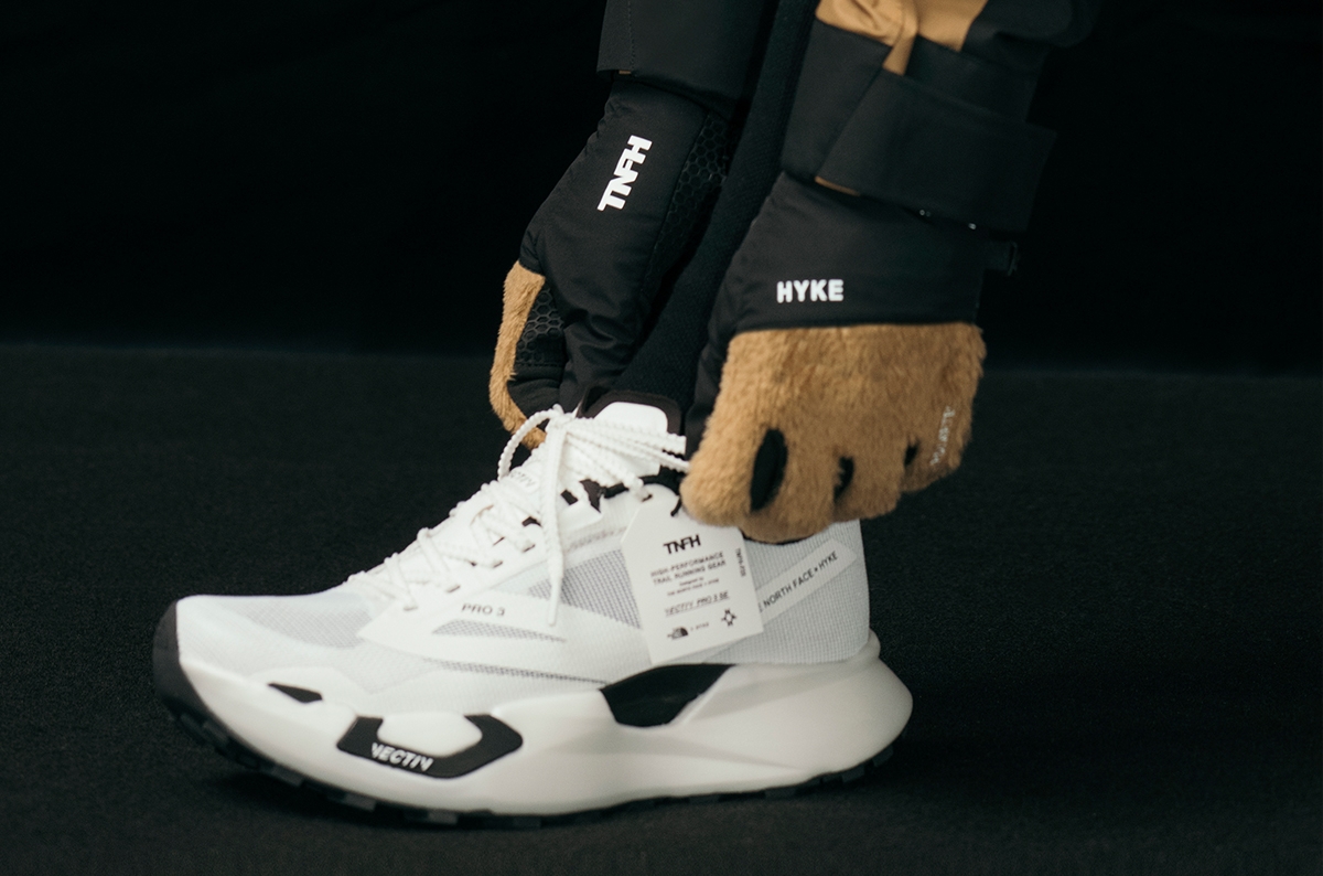 デザインと機能が融合。ザ・ノース・フェイスとハイクの集大成シューズ