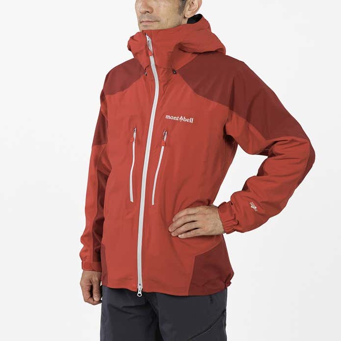 雪山登山で大活躍！モンベルのハードシェルは初めての雪山にも最適