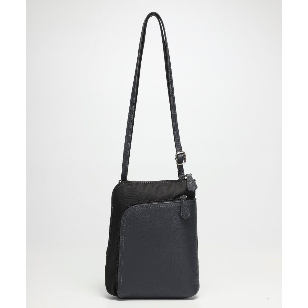 QUAY】はっ水ナイロンポシェット 牛革部分使い ショルダーバッグ