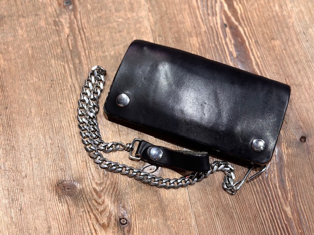 トラッカーウォレットが良い感じに経年変化してきました！！ | JUNKY