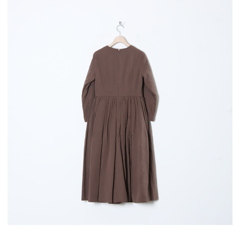 YAECA (ヤエカ) WRITE LONG SLEEVE TUCK DRESS / ライトロングスリーブ