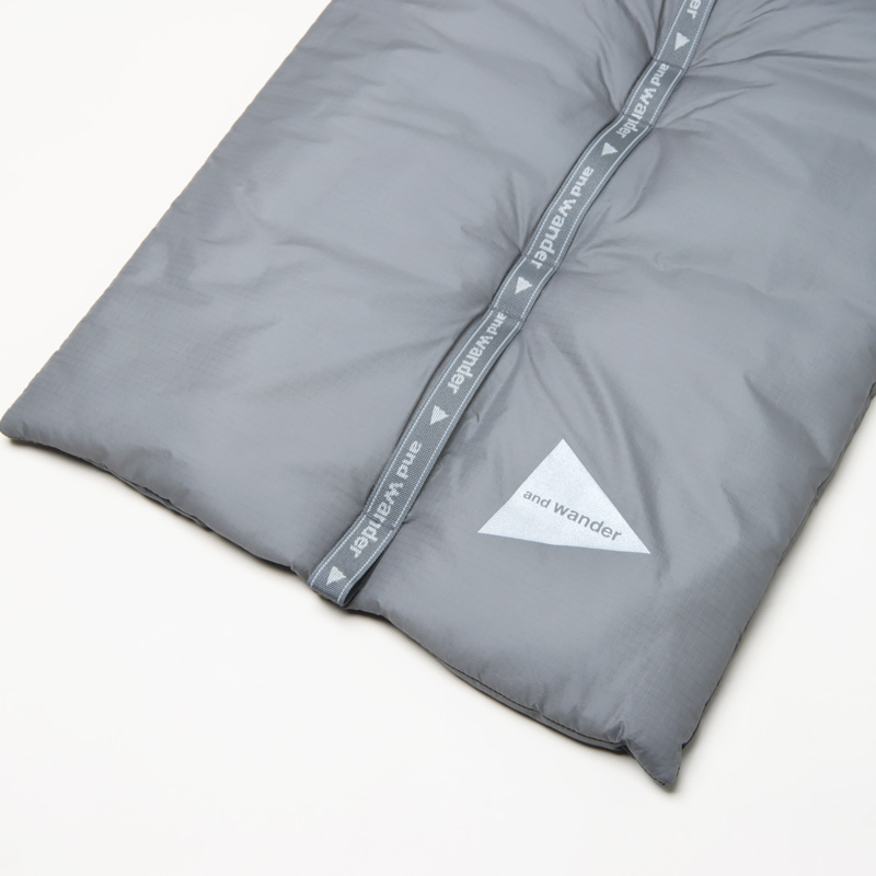 and wander (アンドワンダー) PRIMALOFT rip muffler / プリマロフト