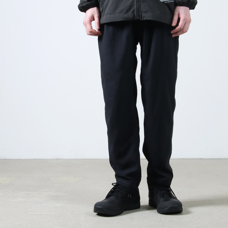 and wander (アンドワンダー) gramicci nylon climbing pant