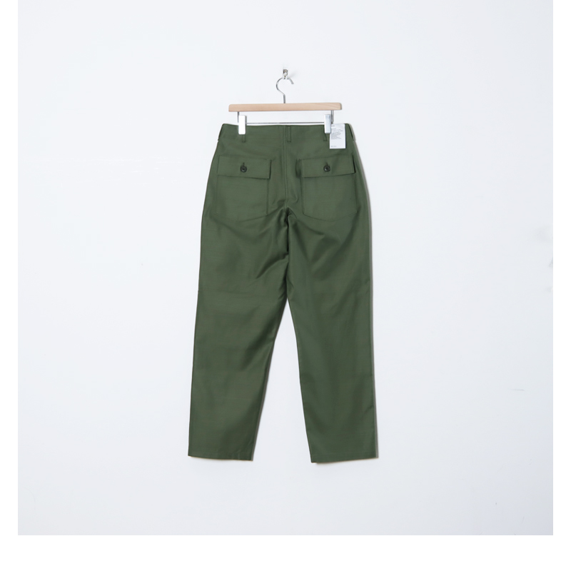 CIOTA (シオタ) スビンコットン ムラ糸バックサテン ベイカーパンツ