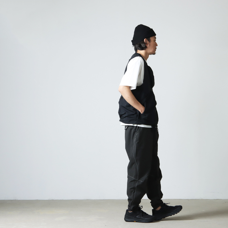 COMFY OUTDOOR GARMENT (コムフィアウトドアガーメント) OVERLAY VEST