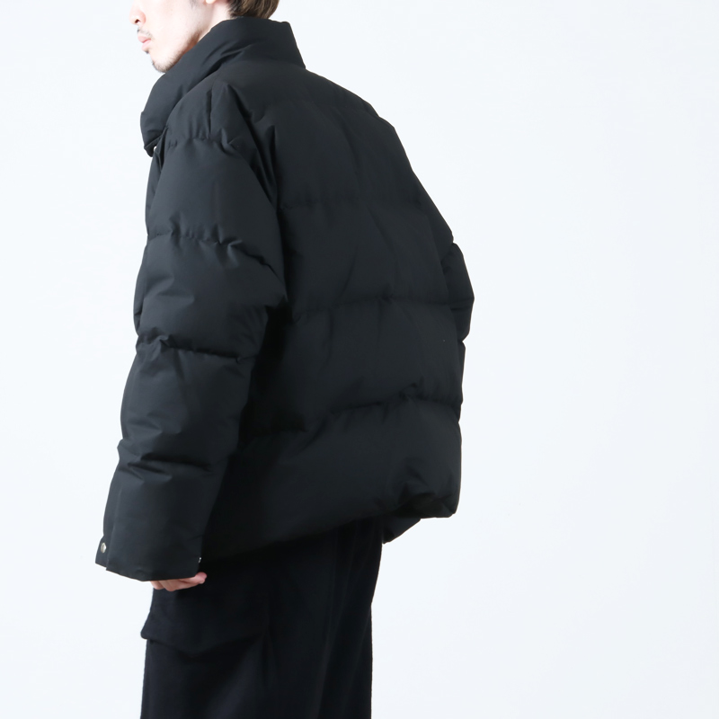 COMOLI (コモリ) コットンナイロン ダウン