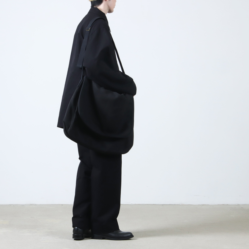 COMOLI (コモリ) ヘンプダック ショルダーバッグ