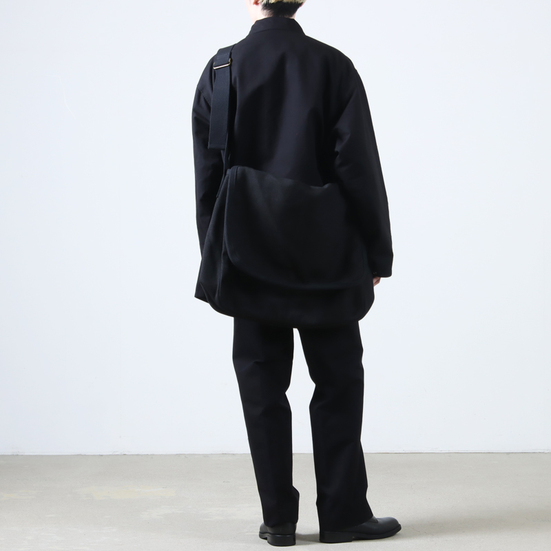 COMOLI (コモリ) ヘンプダック ショルダーバッグ