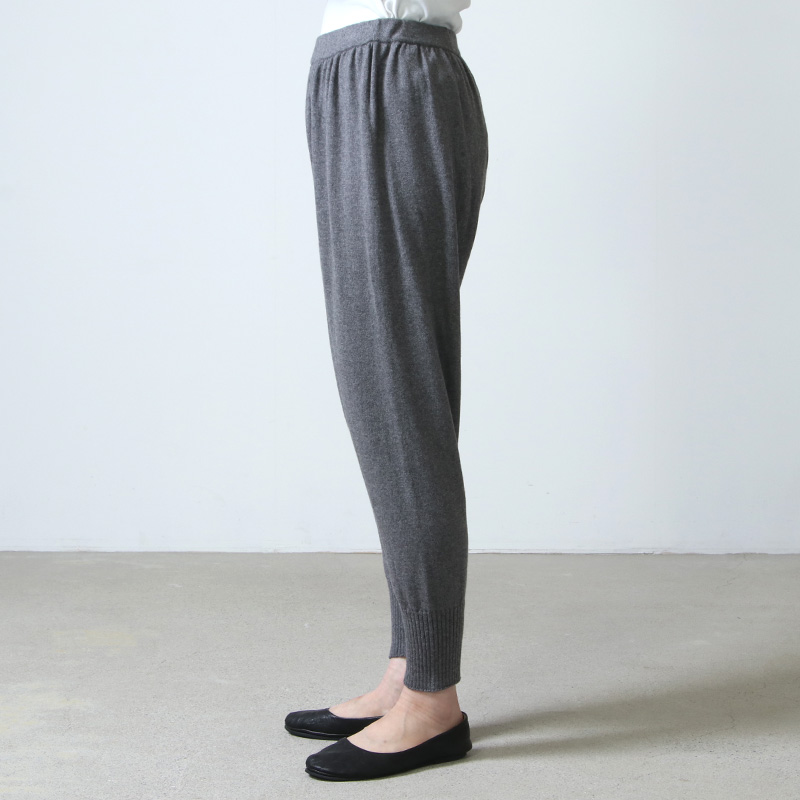 evameva (エヴァムエヴァ) cotton cashmere pants / コットンカシミヤ