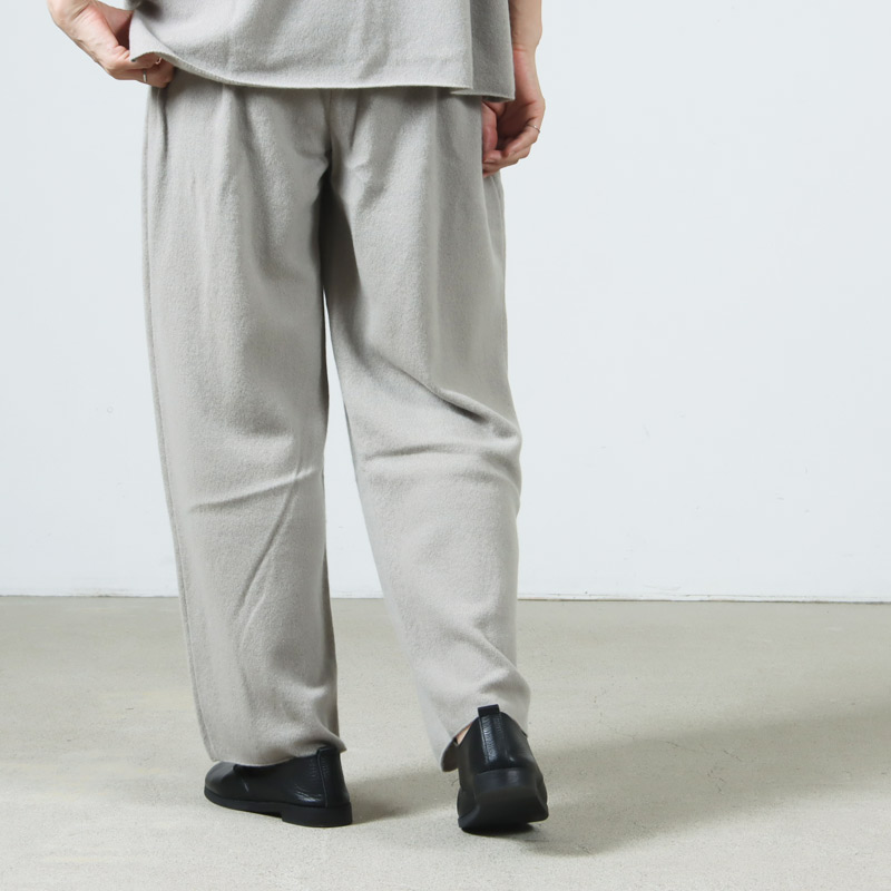 evameva (エヴァムエヴァ) cashmere pants / カシミヤ パンツ
