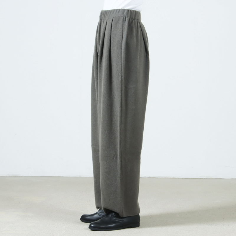 evameva (エヴァムエヴァ) cashmere pants / カシミヤ パンツ