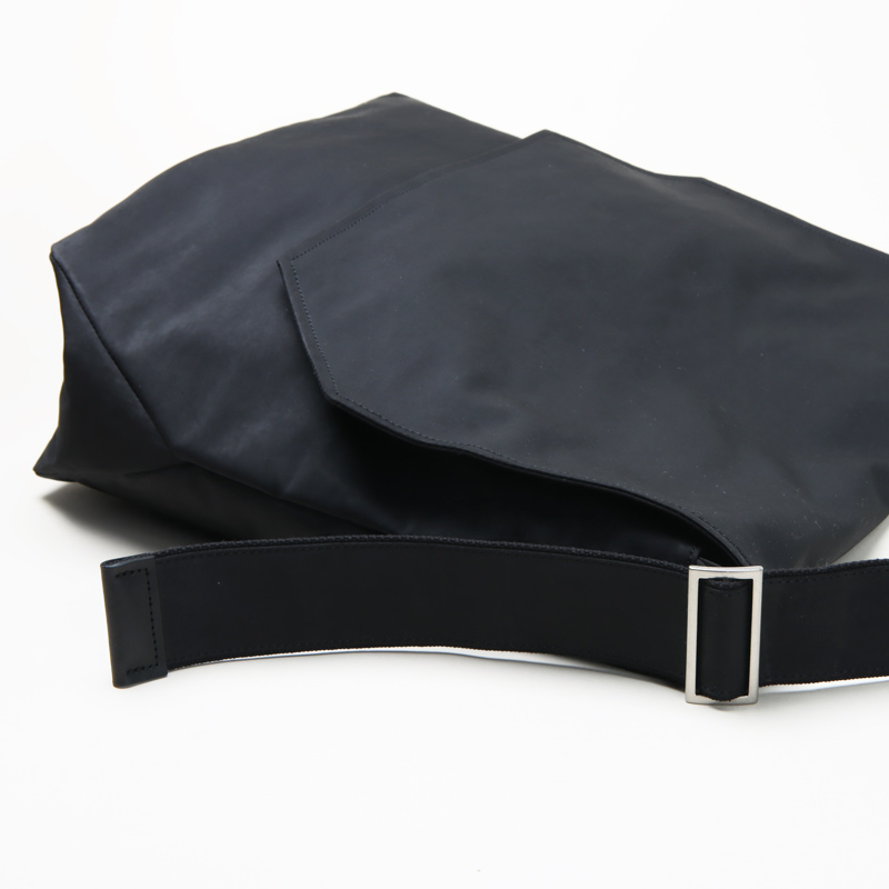 Hender Scheme (エンダースキーマ) flap shoulder big / フラップ