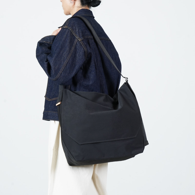 Hender Scheme (エンダースキーマ) flap shoulder big / フラップ