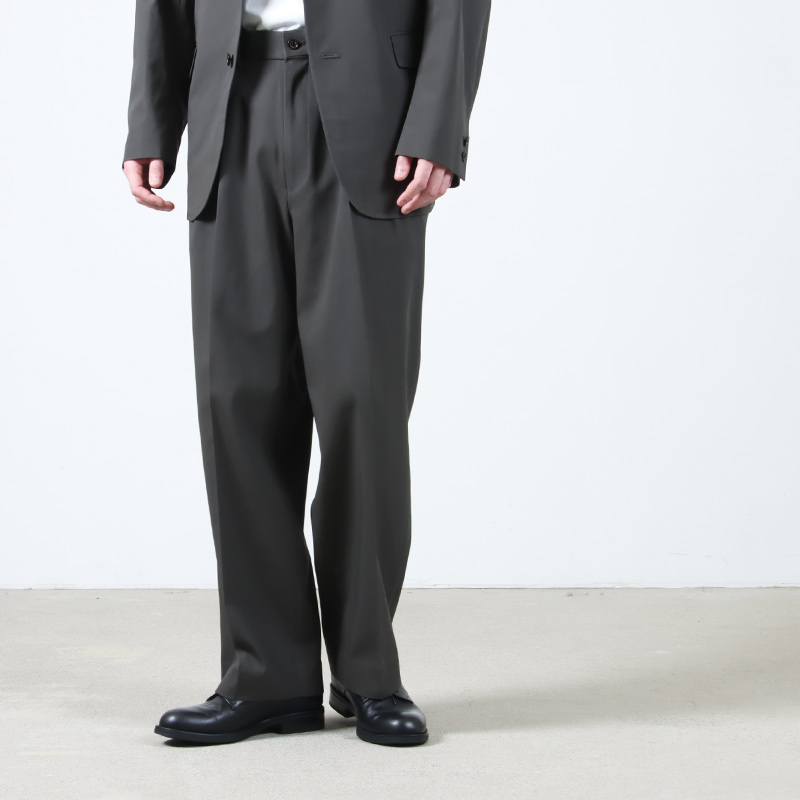 MARKAWARE (マーカウェア) CLASSIC FIT DOUBLE PLEATED TROUSERS