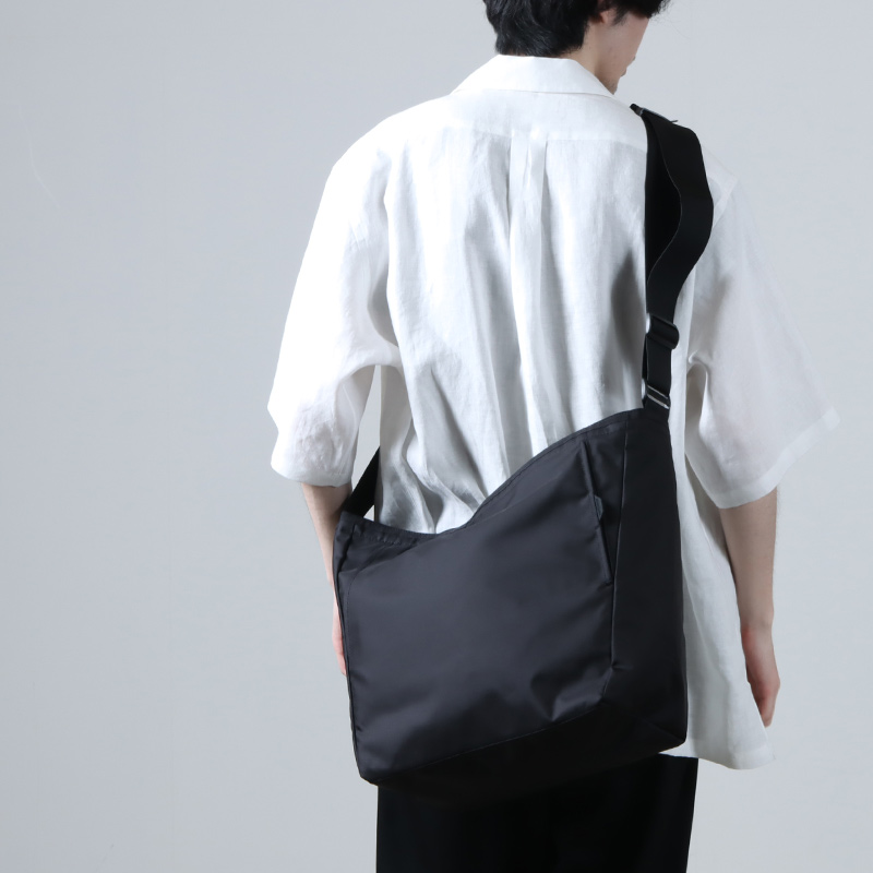 MONOLITH (モノリス) SHOULDER STANDARD HEXA M BLACK / ショルダー