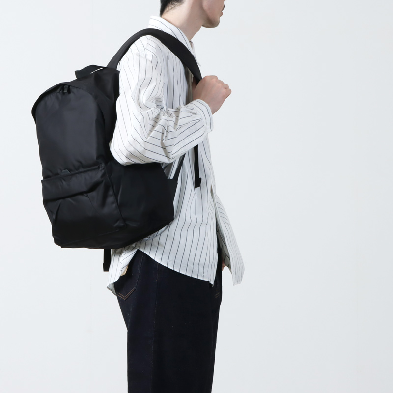MONOLITH (モノリス) BACKPACK STANDARD SOLID S / バックパック