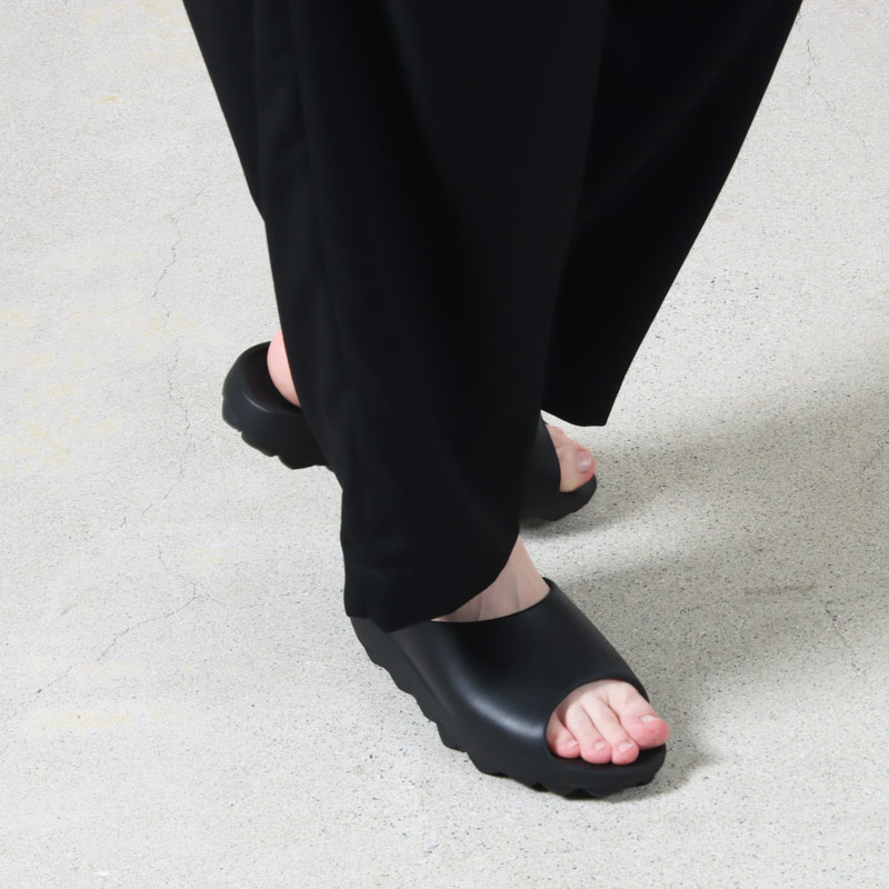 PPACO (パコ) LUX-2 AIR STUDDED SOLE / スライドサンダル