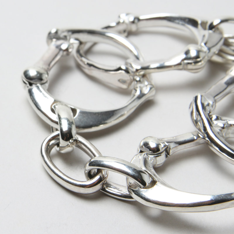 TAKAHIROMIYASHITATheSoloist. (タカヒロミヤシタザソロイスト) bone