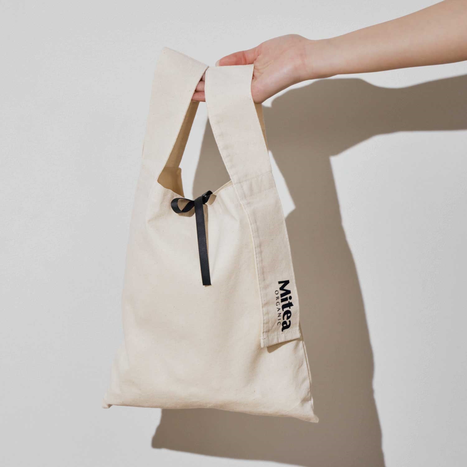 ご自宅でラッピング》【Cosme Kitchen】ギフト巾着（S）限定カラー