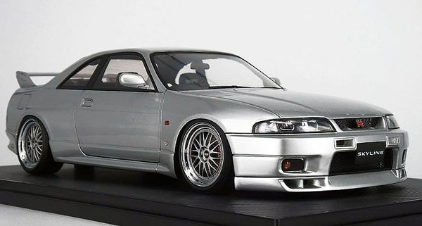 1/18 日産 Skyline GT-R (BCNR33) V-spec Silver[イグニッションモデル