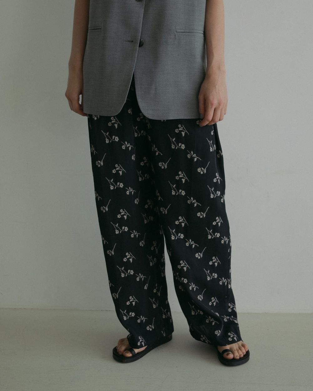 ànuke online store（アンヌーク） / Flower Jacquard PantsFlower