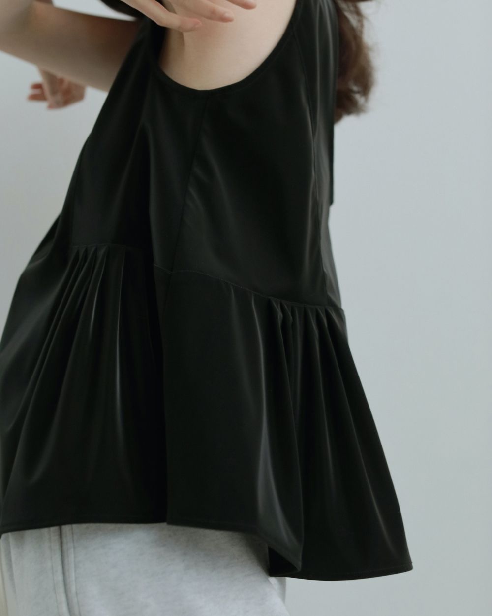ànuke online store（アンヌーク） / Uneck Peplum TopsUneck Peplum