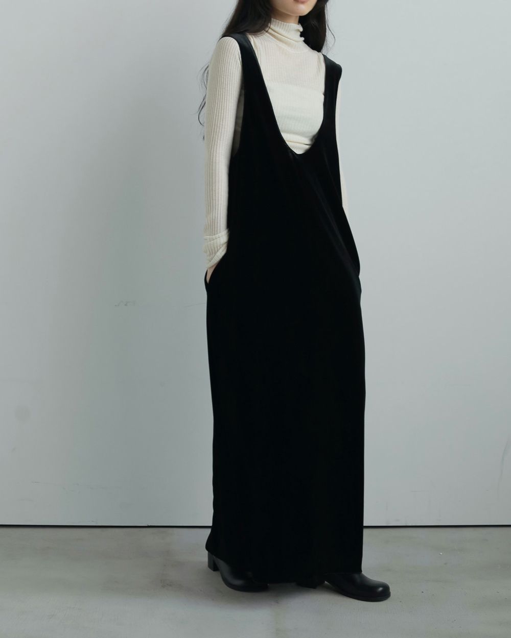 ànuke online store（アンヌーク） / Velour Uneck OnepieceVelour