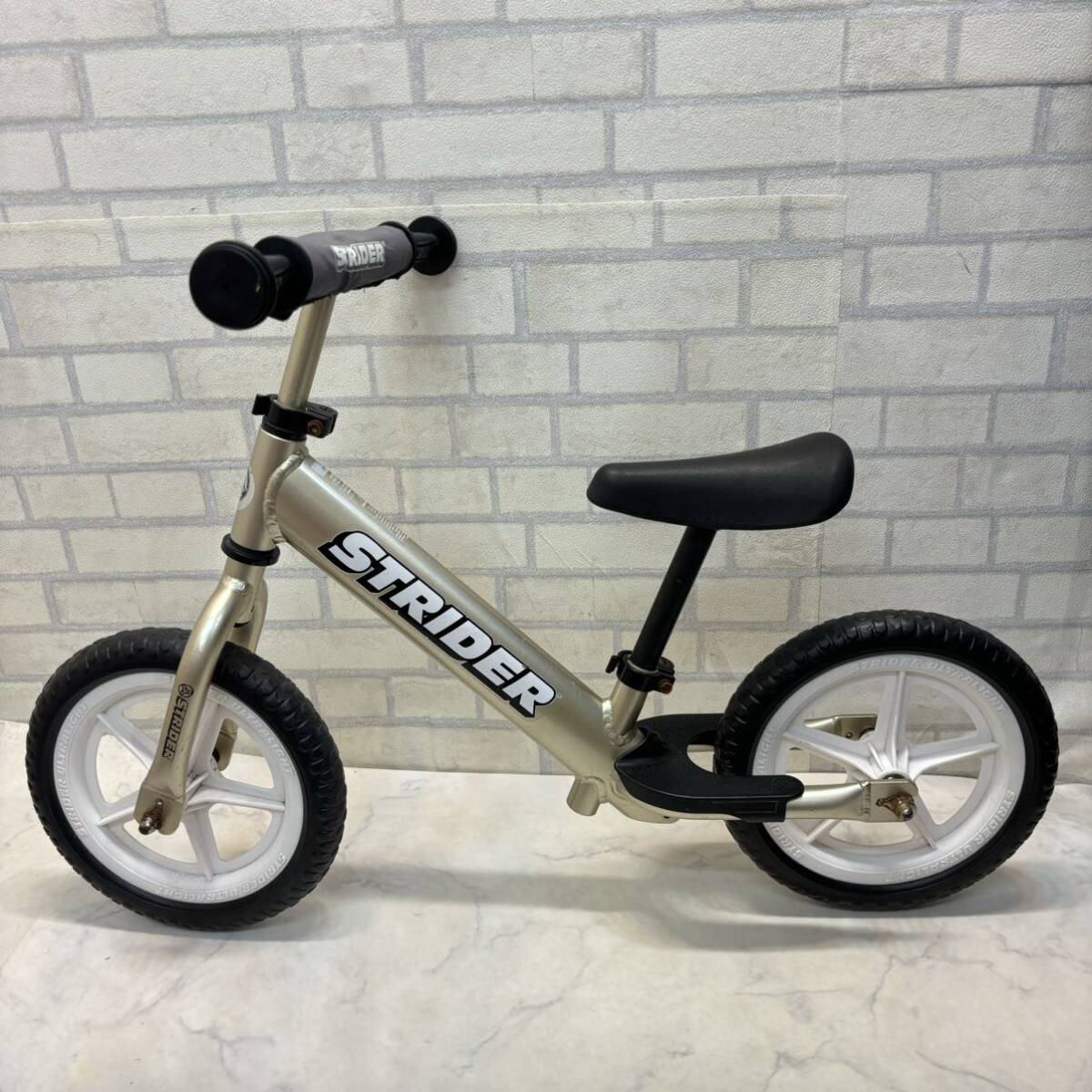 美品】 ストライダー プロ シャンパンゴールド 10th限定モデル