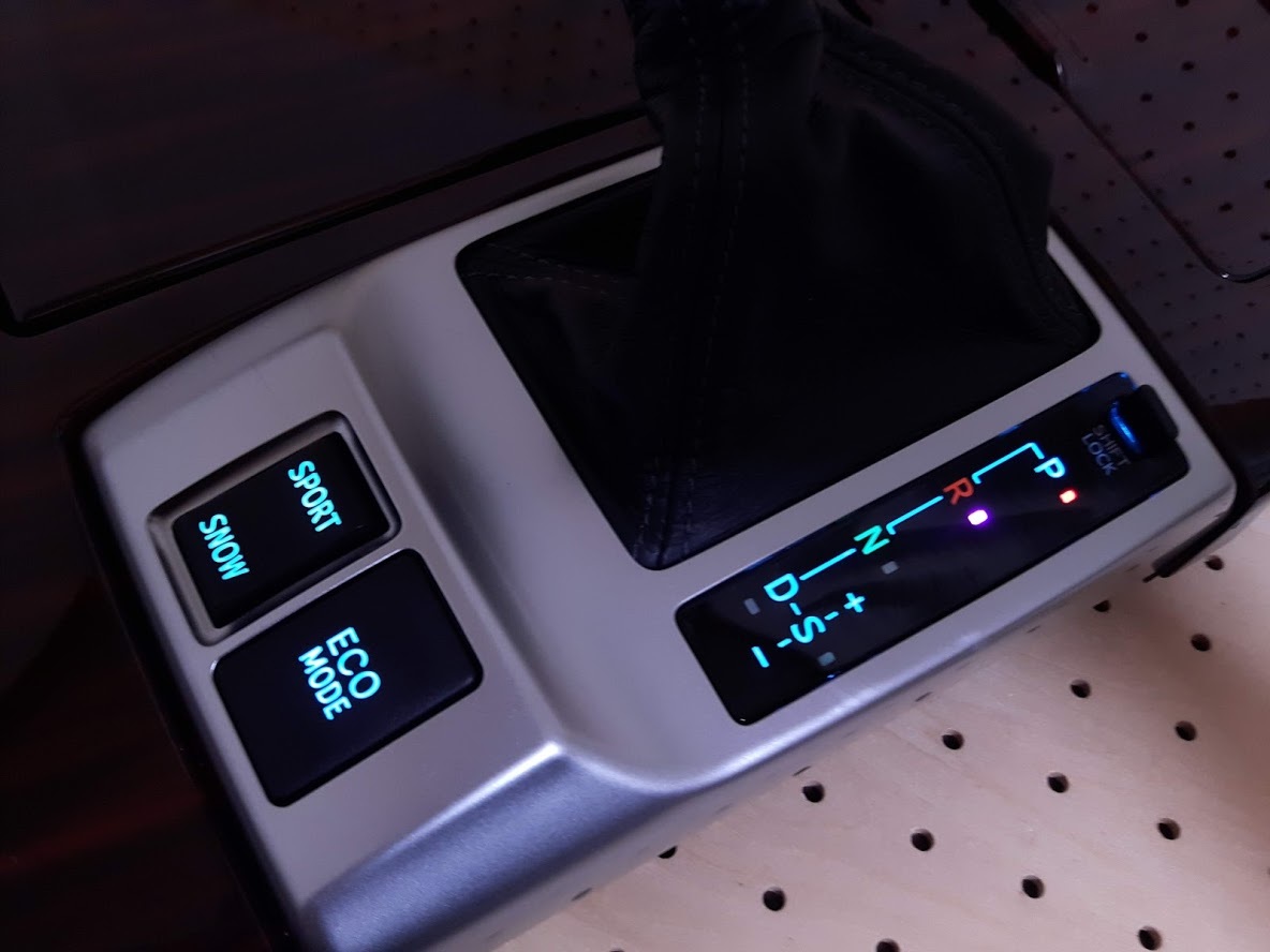 ラッキーボーイgrx130マークx シフトパネルLED打ち替え grx130マークX